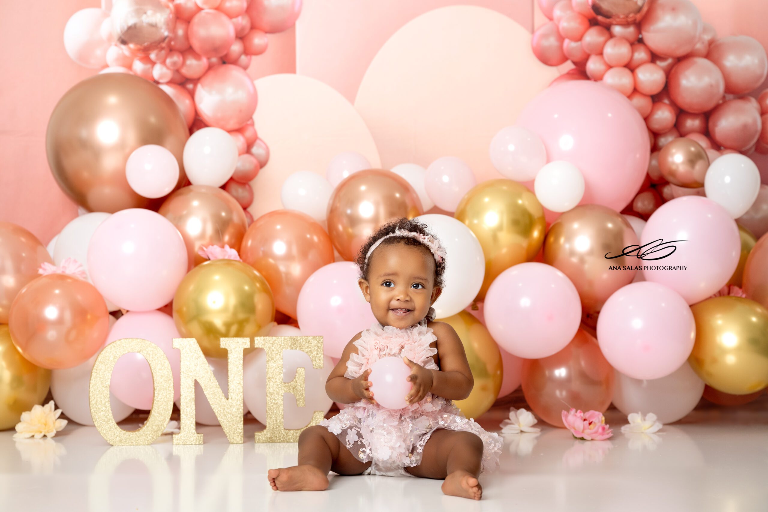 Cake Smash Photographer in Edmonton